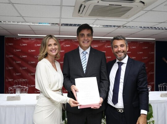 Medium 5dc65270ba41085ebfb5cd6c6fb038b4