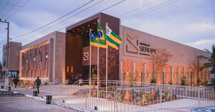 Big 67ffae1ea9757f36ed96b3539d703bad