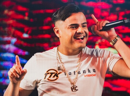 Medium 53722f41c50216e7f39b1ee18a810f30